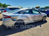 2016 Ford FUSION фото
