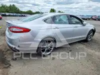 2016 Ford FUSION фото