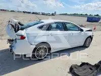 2016 Ford FUSION фото