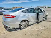 2016 Ford FUSION фото