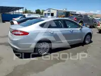 2016 Ford FUSION фото