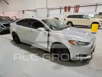 2016 Ford FUSION фото