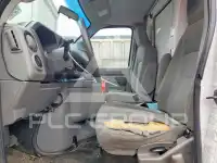 2016 Ford E-450 фото
