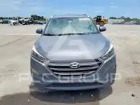 2016 Hyundai Tucson photo