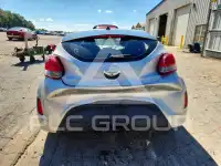 2016 Hyundai Veloster photo