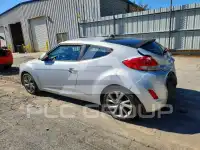 2016 Hyundai Veloster photo