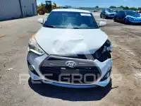 2016 Hyundai Veloster photo