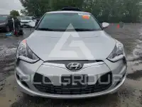 2016 Hyundai Veloster photo