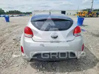 2016 Hyundai Veloster photo
