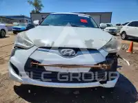 2016 Hyundai Veloster photo