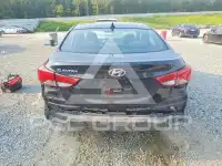 2016 Hyundai Elantra photo