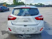 2016 Hyundai Elantra photo