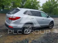 2016 Hyundai Santa Fe photo