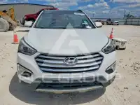 2016 Hyundai Santa Fe photo