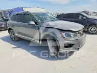 2016 Volkswagen Touareg фото