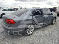 2016 Volkswagen Passat photo