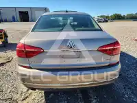2016 Volkswagen Passat фото