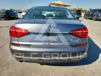 2016 Volkswagen Passat photo