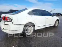 2016 Volkswagen Passat photo