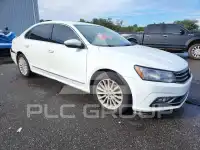 2016 Volkswagen Passat photo