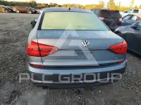 2016 Volkswagen Passat photo