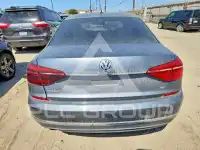 2016 Volkswagen Passat фото