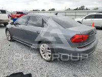2016 Volkswagen Passat photo