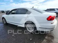 2016 Volkswagen Passat photo