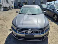 2016 Volkswagen Passat фото