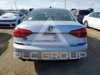 2016 Volkswagen Passat photo