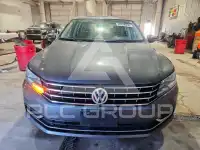 2016 Volkswagen Passat photo