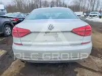 2016 Volkswagen Passat фото