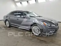 2016 Volkswagen Passat photo