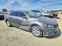 2016 Volkswagen Passat photo