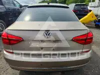 2016 Volkswagen Passat фото
