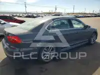 2016 Volkswagen Passat photo