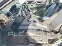 2016 Volkswagen Passat photo
