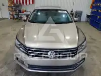 2016 Volkswagen Passat фото