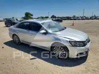 2016 Volkswagen Passat фото