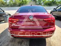 2016 Volkswagen Passat фото