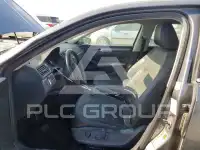 2016 Volkswagen Passat photo