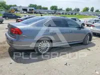 2016 Volkswagen Passat photo