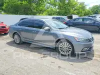 2016 Volkswagen Passat photo