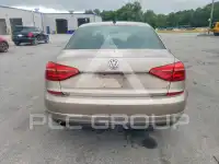 2016 Volkswagen Passat photo