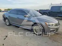 2016 Volkswagen Passat photo