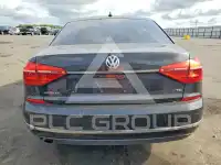 2016 Volkswagen Passat photo