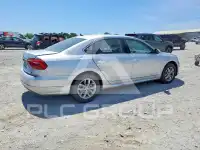 2016 Volkswagen Passat photo