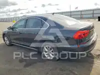 2016 Volkswagen Passat photo