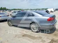 2016 Volkswagen Passat photo