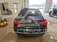 2016 Volkswagen Passat photo
